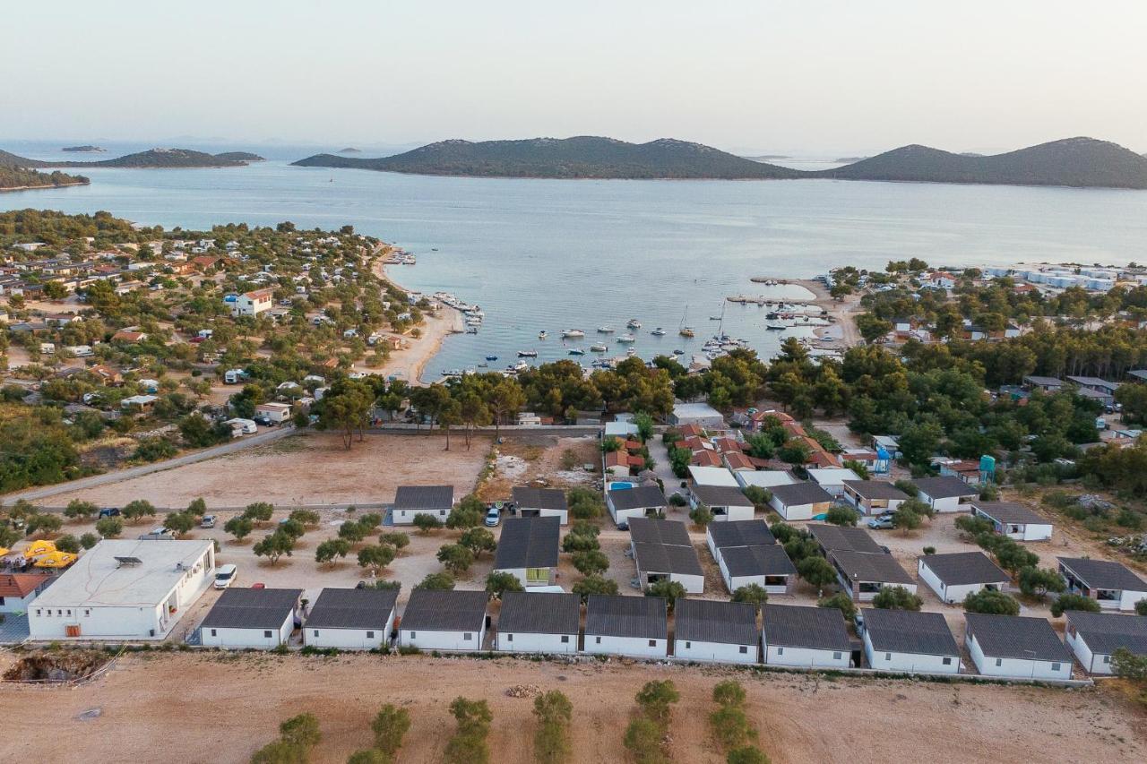 Amore Del Mare, Seaside Family Pace, Free Parking And Wifi In Camp Dalmatino Drage Bagian luar foto