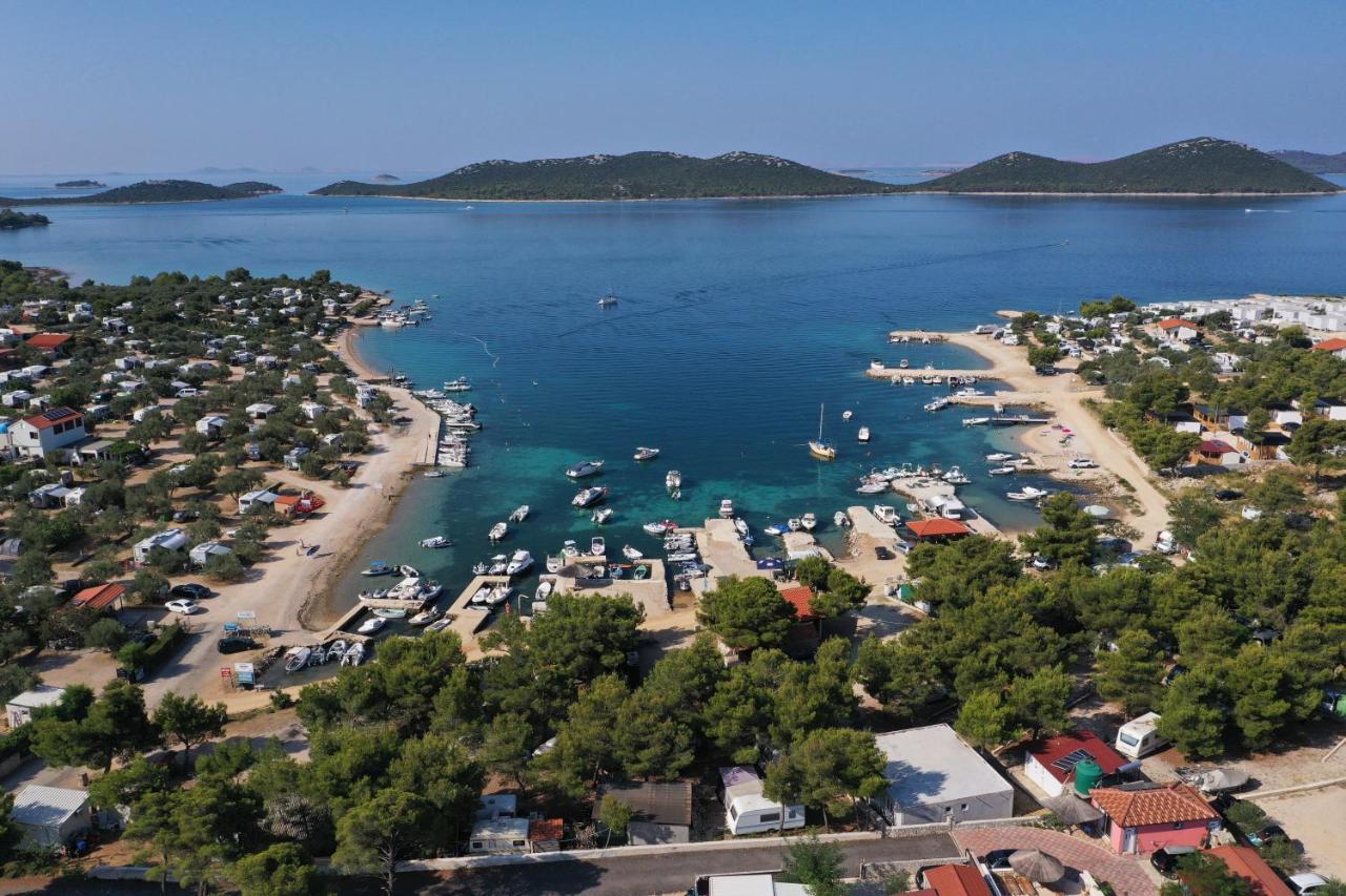 Amore Del Mare, Seaside Family Pace, Free Parking And Wifi In Camp Dalmatino Drage Bagian luar foto